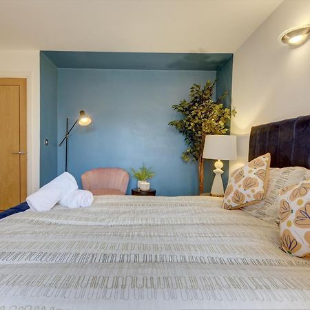 City Centre, 2 Bedroom, Secured Parking, 3 King Bed, Wifi Sleep 6 Guest Comfortable On Three King Size Beds, Jewellery Quarter , Birmingham City Centre , Allocated Secured Parking Dış mekan fotoğraf