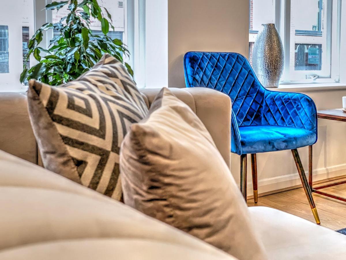 City Centre, 2 Bedroom, Secured Parking, 3 King Bed, Wifi Sleep 6 Guest Comfortable On Three King Size Beds, Jewellery Quarter , Birmingham City Centre , Allocated Secured Parking Dış mekan fotoğraf