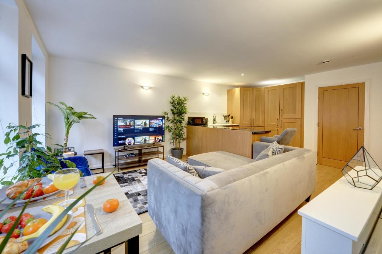 City Centre, 2 Bedroom, Secured Parking, 3 King Bed, Wifi Sleep 6 Guest Comfortable On Three King Size Beds, Jewellery Quarter , Birmingham City Centre , Allocated Secured Parking Dış mekan fotoğraf