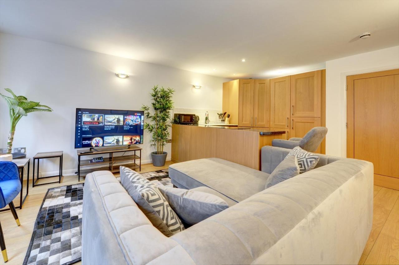 City Centre, 2 Bedroom, Secured Parking, 3 King Bed, Wifi Sleep 6 Guest Comfortable On Three King Size Beds, Jewellery Quarter , Birmingham City Centre , Allocated Secured Parking Dış mekan fotoğraf
