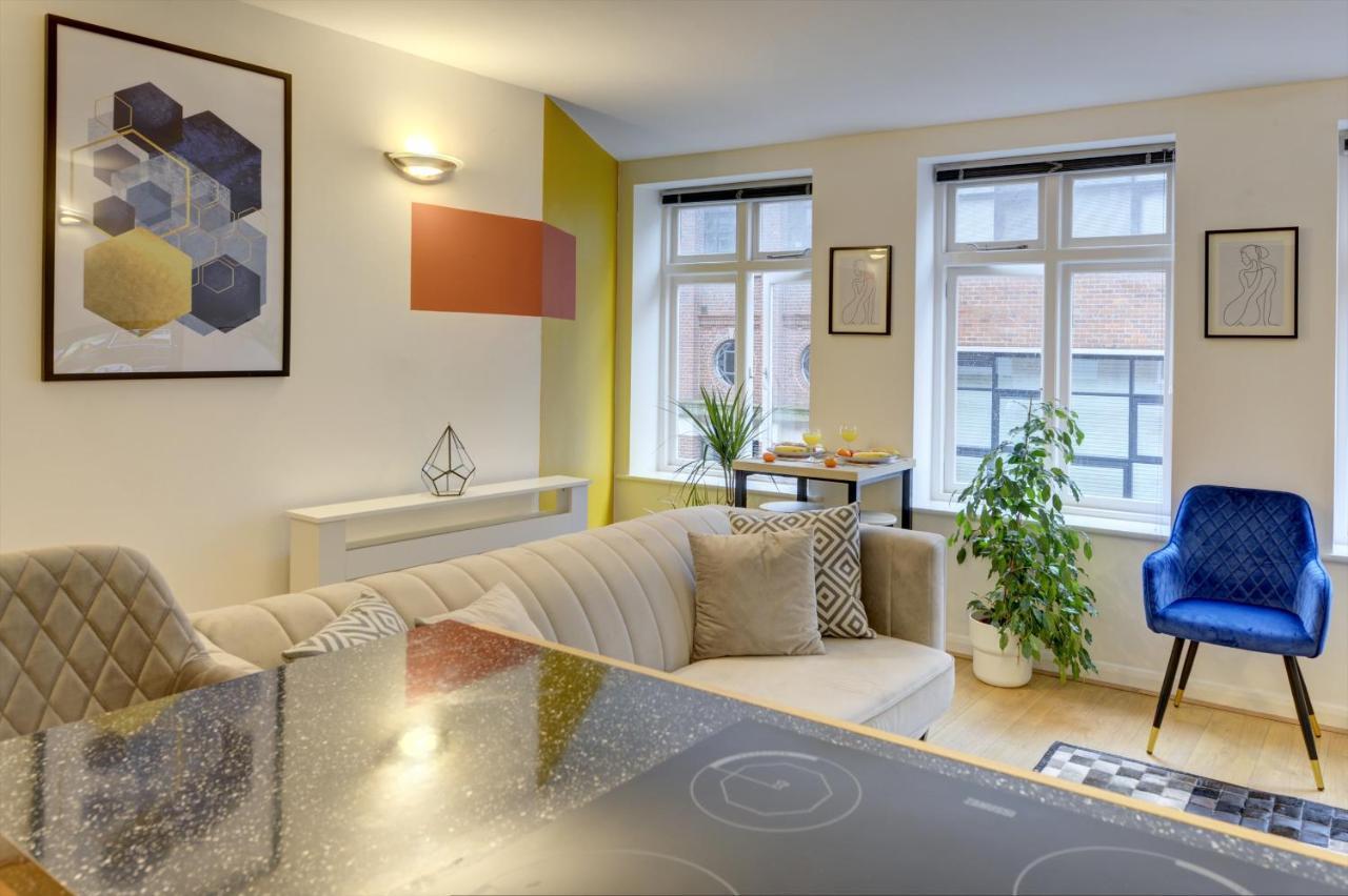 City Centre, 2 Bedroom, Secured Parking, 3 King Bed, Wifi Sleep 6 Guest Comfortable On Three King Size Beds, Jewellery Quarter , Birmingham City Centre , Allocated Secured Parking Dış mekan fotoğraf