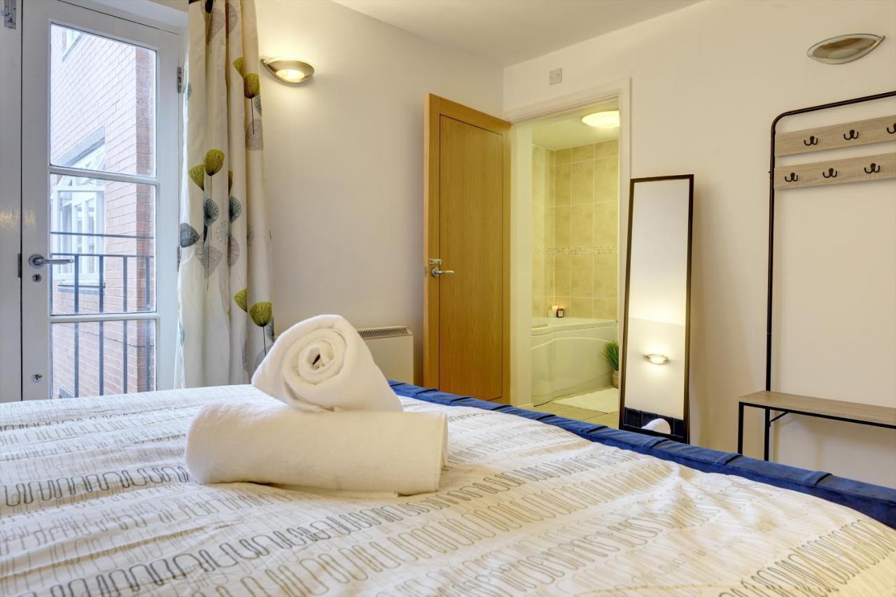 City Centre, 2 Bedroom, Secured Parking, 3 King Bed, Wifi Sleep 6 Guest Comfortable On Three King Size Beds, Jewellery Quarter , Birmingham City Centre , Allocated Secured Parking Dış mekan fotoğraf