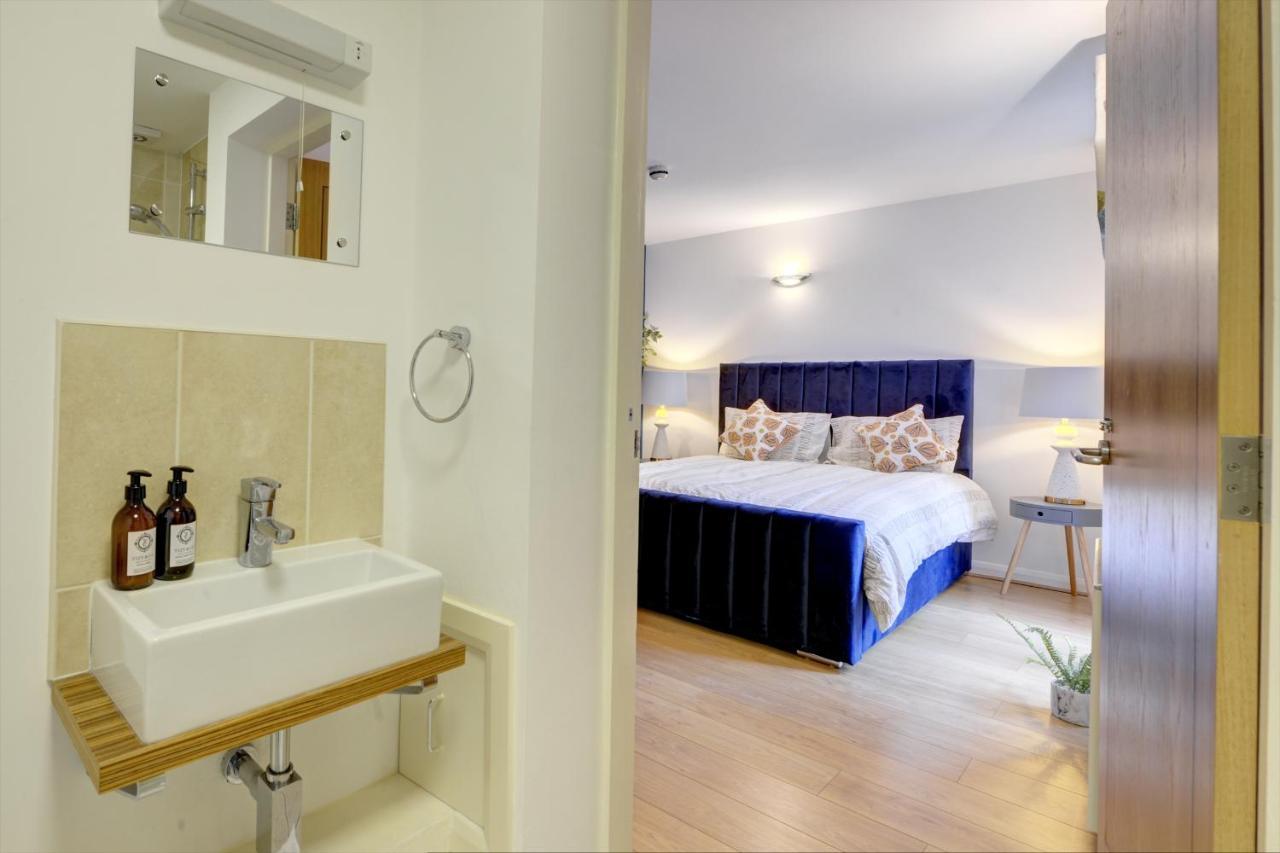 City Centre, 2 Bedroom, Secured Parking, 3 King Bed, Wifi Sleep 6 Guest Comfortable On Three King Size Beds, Jewellery Quarter , Birmingham City Centre , Allocated Secured Parking Dış mekan fotoğraf
