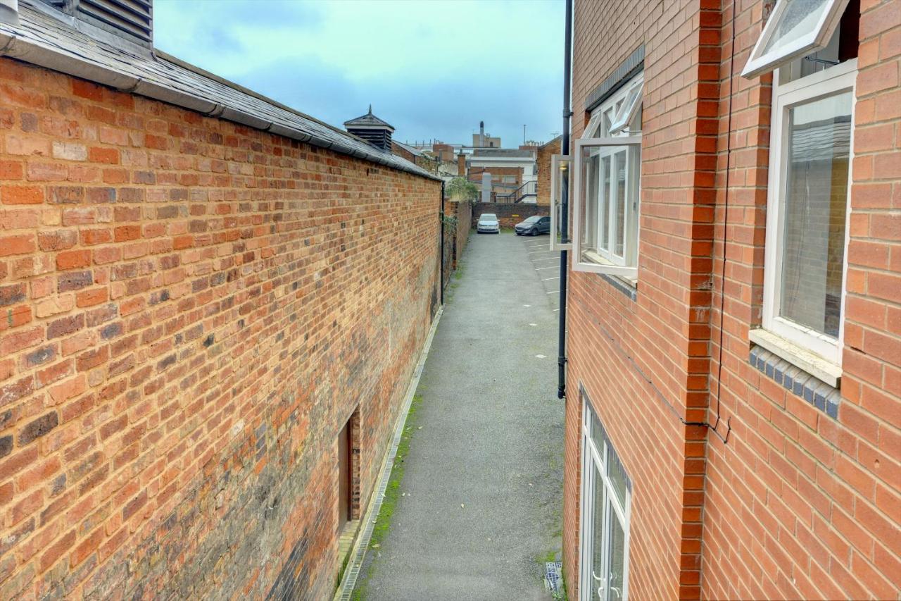 City Centre, 2 Bedroom, Secured Parking, 3 King Bed, Wifi Sleep 6 Guest Comfortable On Three King Size Beds, Jewellery Quarter , Birmingham City Centre , Allocated Secured Parking Dış mekan fotoğraf