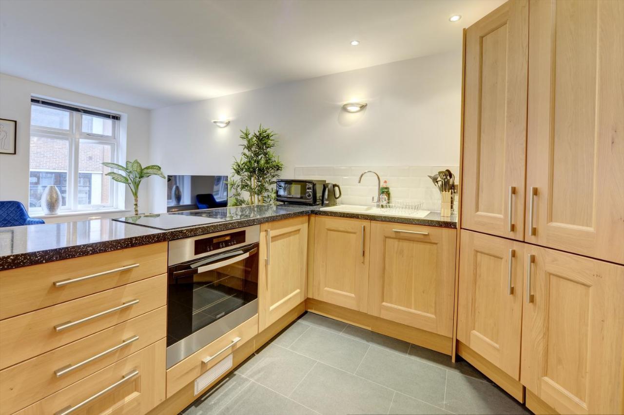 City Centre, 2 Bedroom, Secured Parking, 3 King Bed, Wifi Sleep 6 Guest Comfortable On Three King Size Beds, Jewellery Quarter , Birmingham City Centre , Allocated Secured Parking Dış mekan fotoğraf